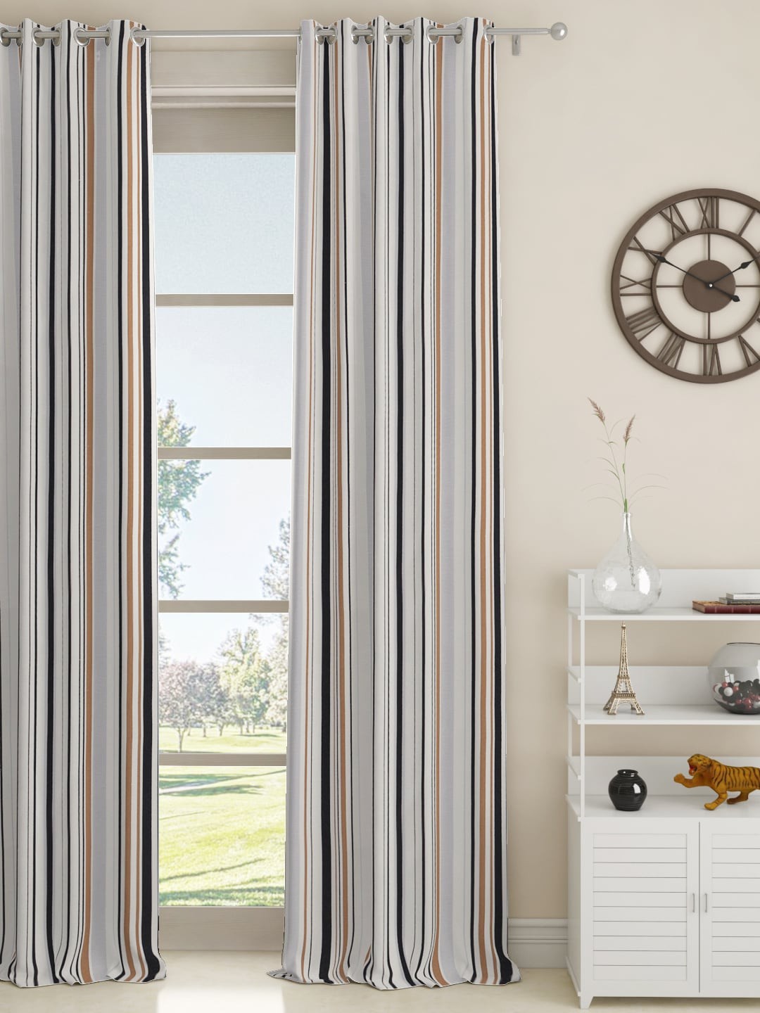 

GM White & Grey Single Door Curtains