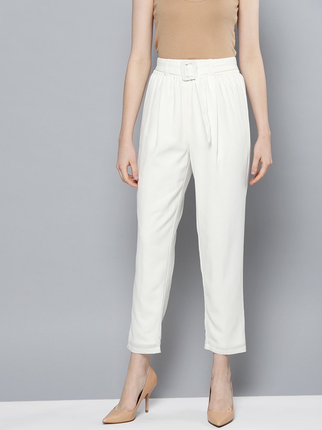 

Besiva Women White Solid Regular Cropped Trousers