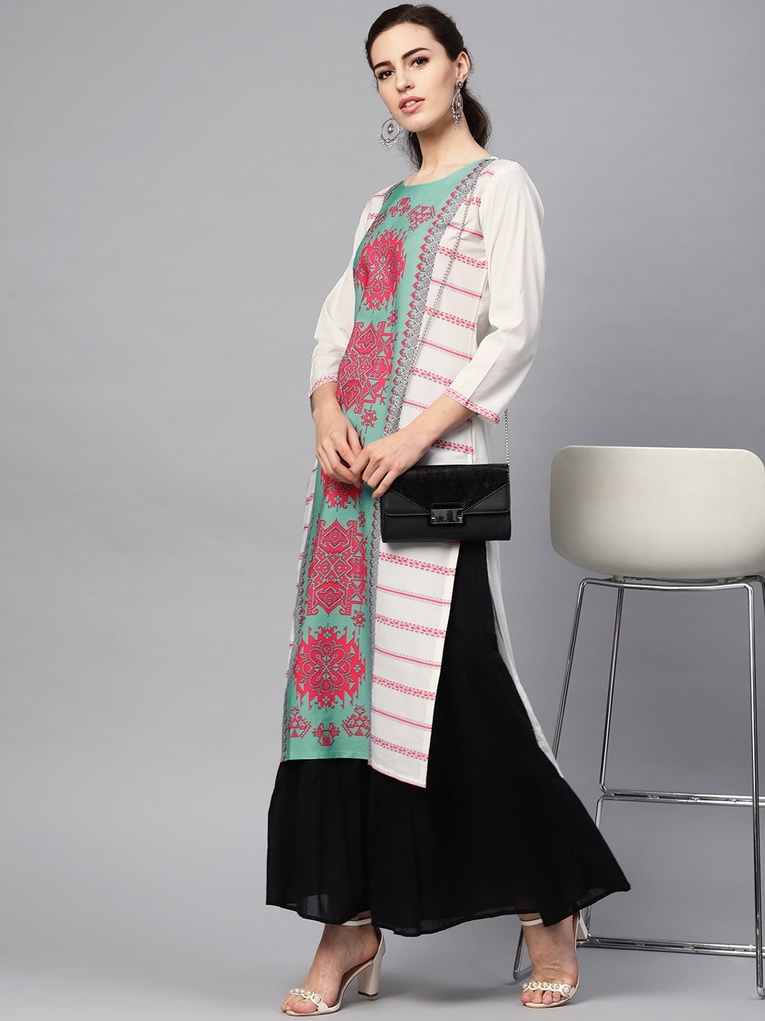 

AHIKA Women Off-White & Green Printed Straight Kurta