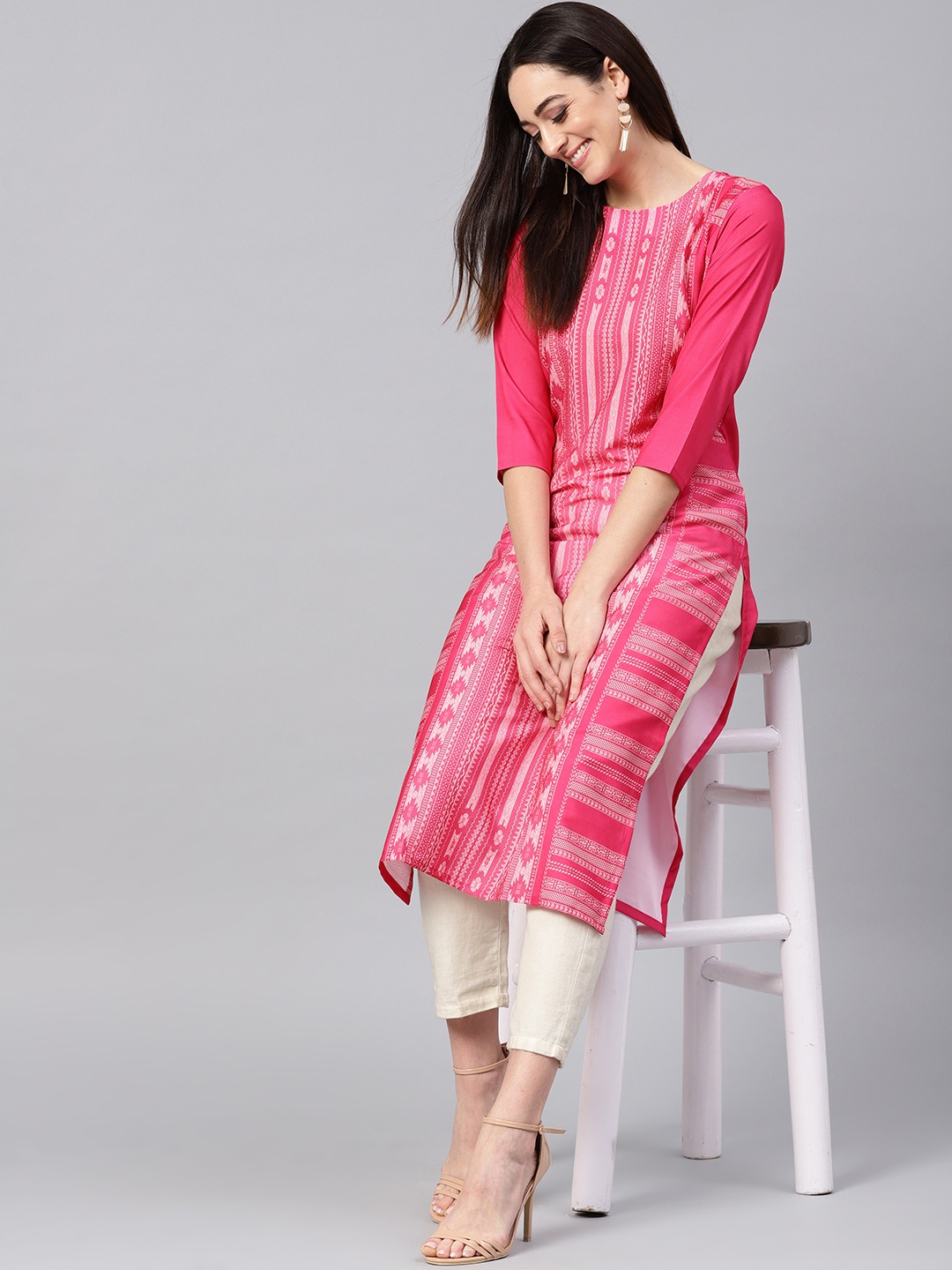 

AHIKA Women Pink & White Printed Straight Kurta