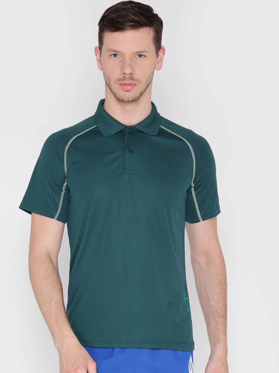 

Alcis Men Green Solid Polo Collar T-shirt
