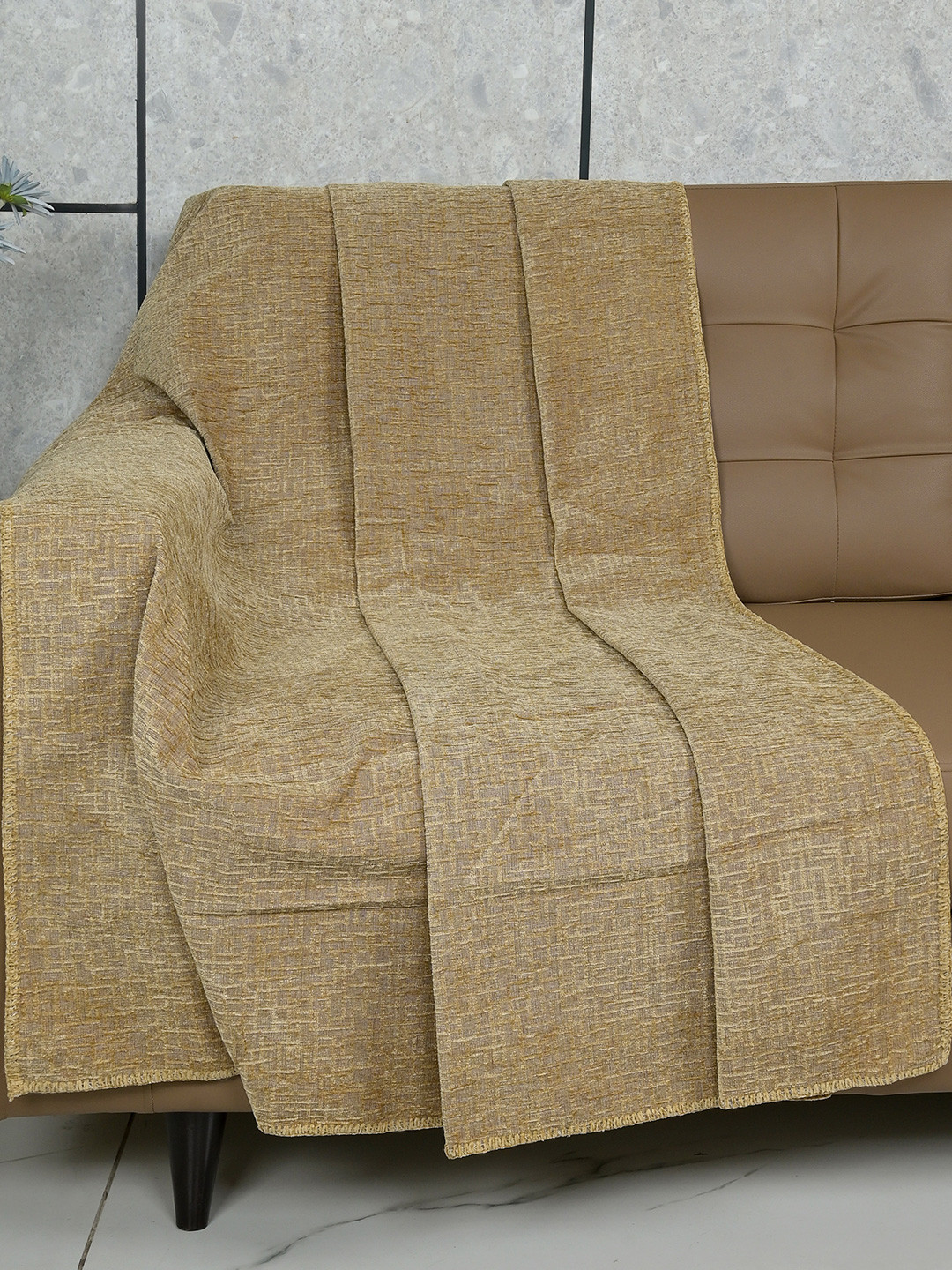 Saral Home Gold-Toned Printed 3 Seaters Decorative Sofa Throw