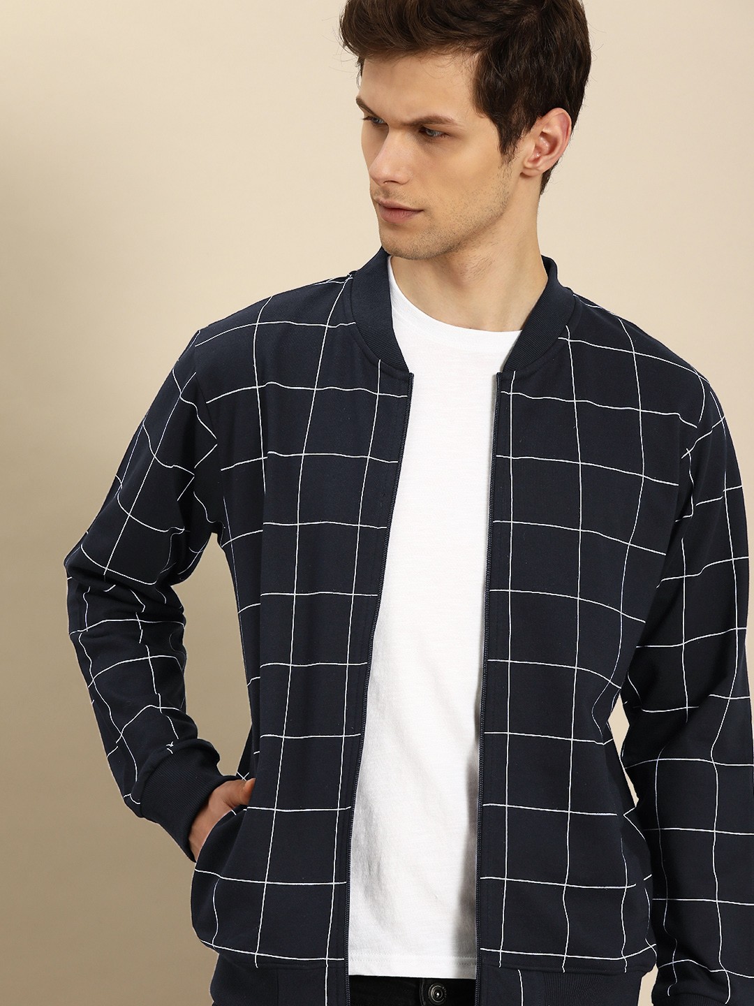 

ether Men Navy Blue & White Checked Sweatshirt