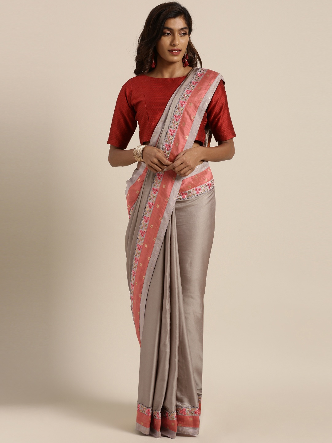 

Aarrah Women Grey Solid Pure Silk Saree