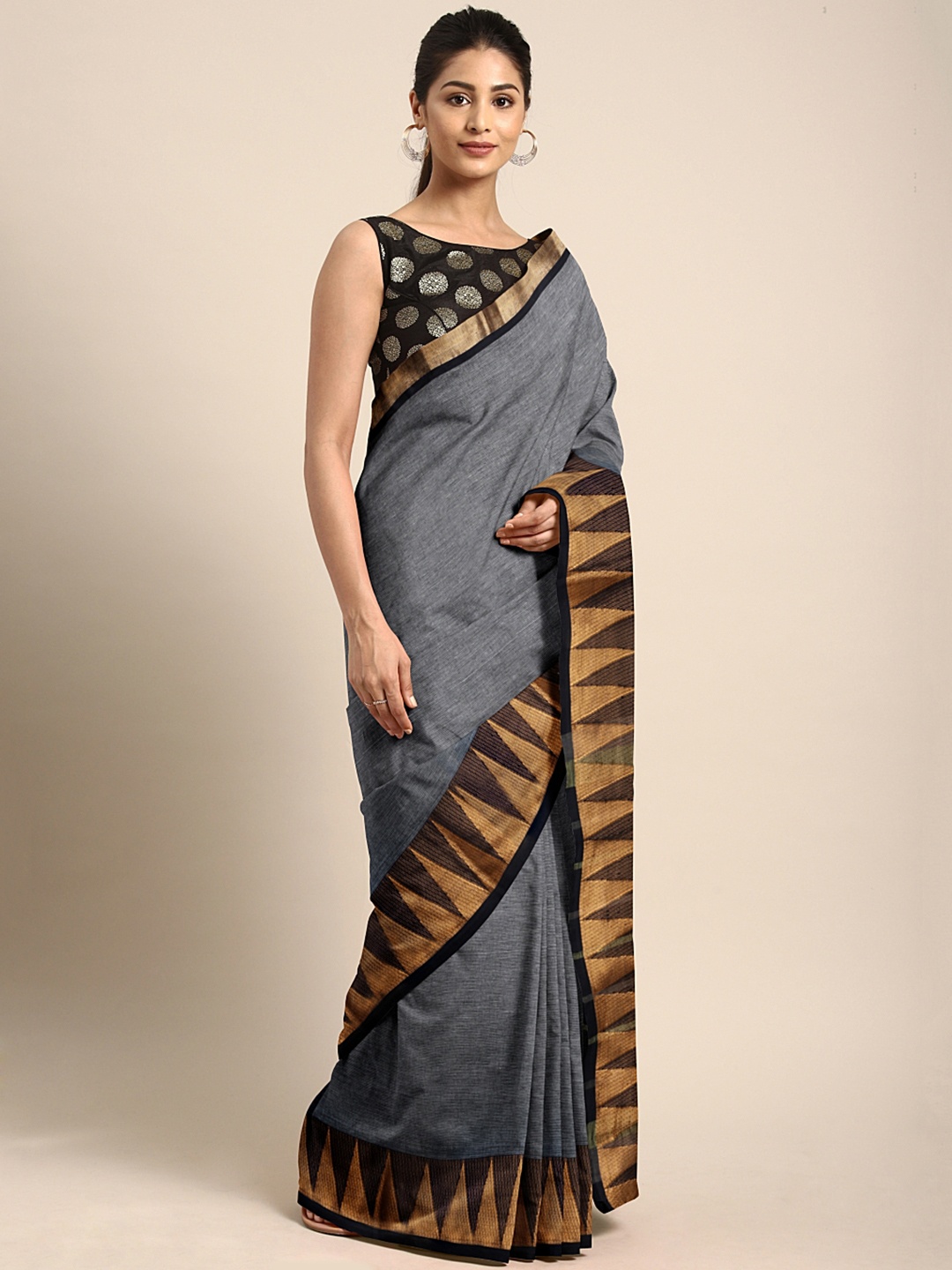 

Pavechas Grey & Beige Pure Cotton Solid Venkatgiri Saree
