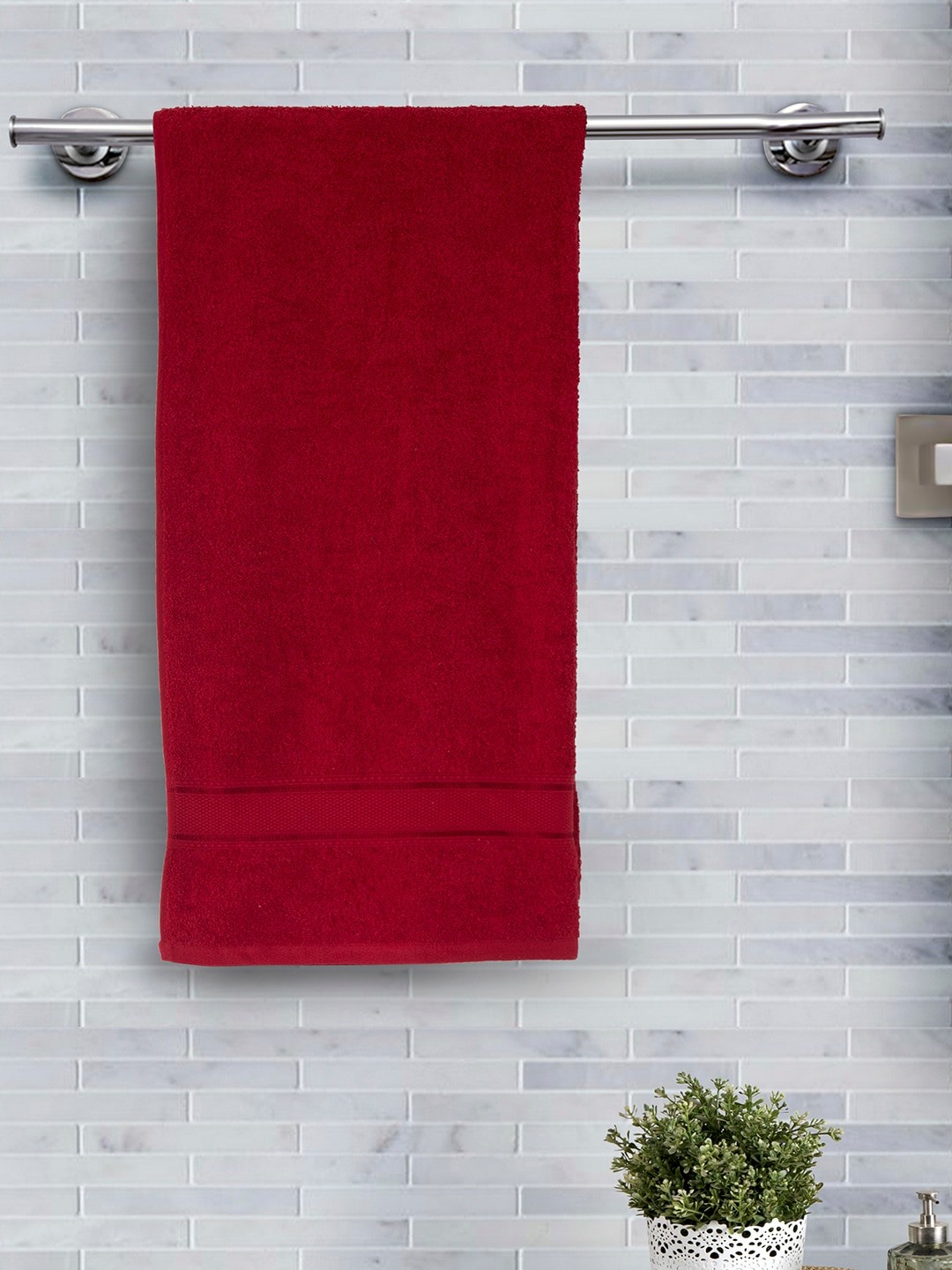 

MASPAR Red Solid 500 GSM Cotton Bath Towel