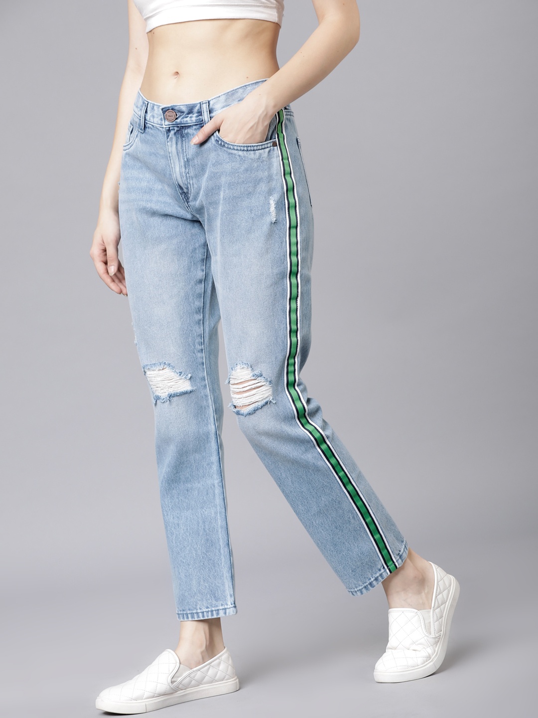 

Tokyo Talkies Women Blue Boyfriend Fit Mid-Rise Highly Distressed Jeans