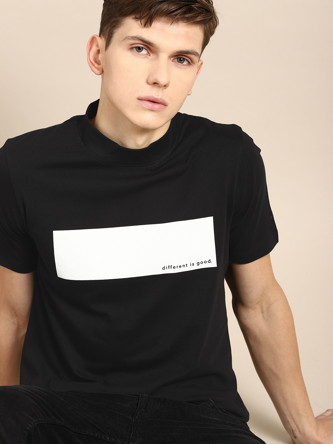 

ether Men Black & White Colourblocked Cotton T-shirt