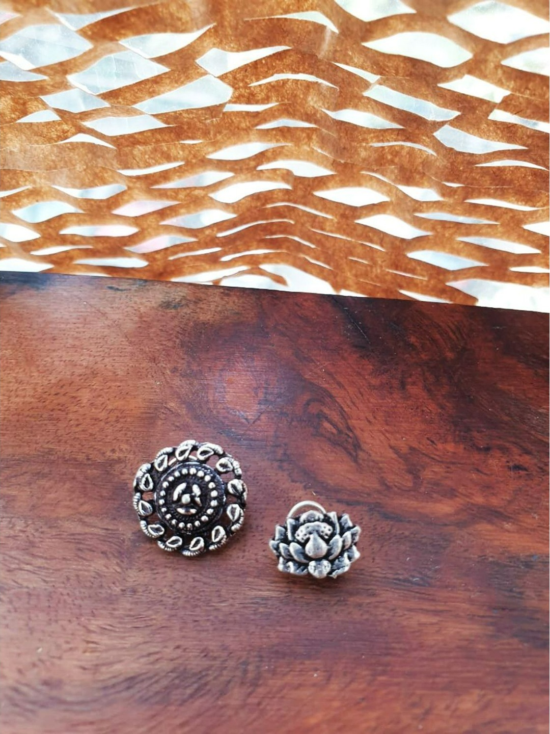 

FIROZA Set of 2 Oxidised Silver-Toned Textured Stud Nosepins