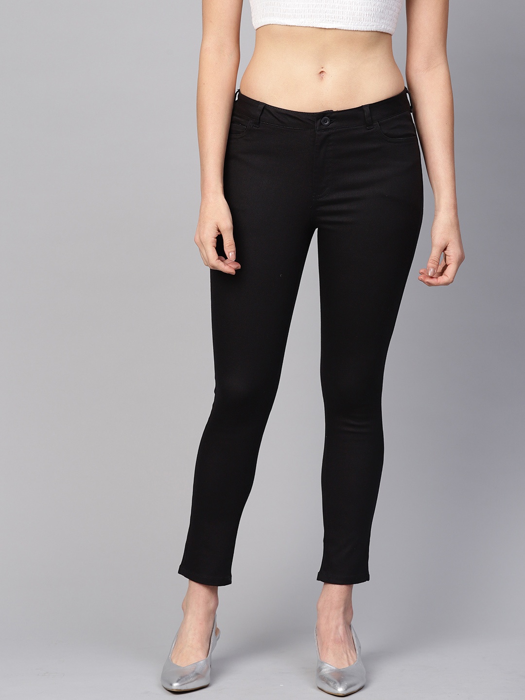 

W Women Black Regular Fit Mid-Rise Clean Look Stretchable Jeans