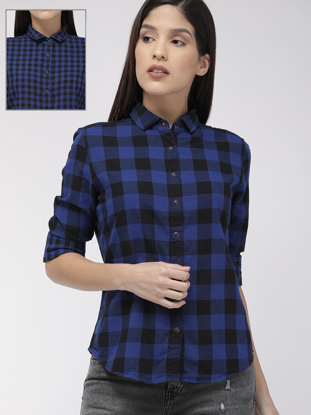 

Levis Women Blue & Black Slim Fit Checked Reversible Casual Shirt