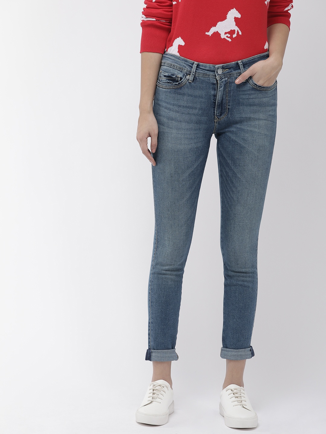 

Levis Women Blue 711 Skinny Fit Mid-Rise Clean Look Stretchable Jeans