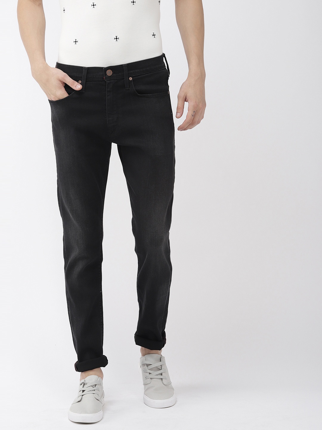 

Levis Men Black 512 Redloop Slim Tapered Fit Mid-Rise Clean Look Stretchable Jeans