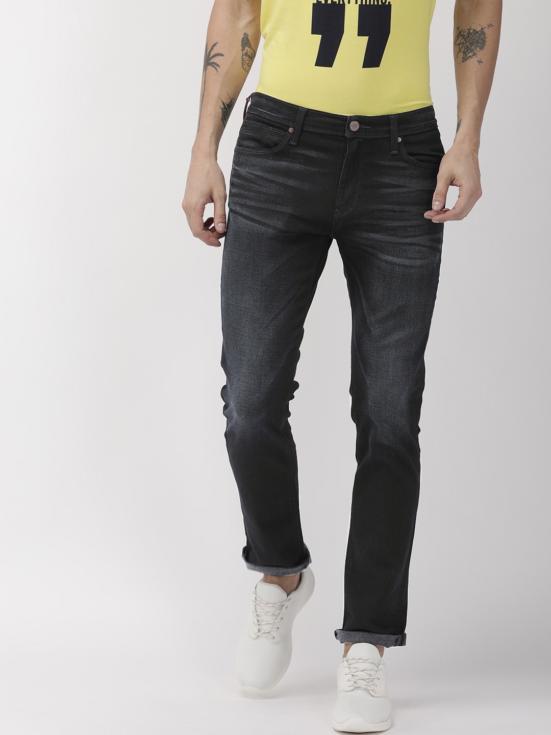 

Levis Men Blue 517 Bootcut Fit Mid-Rise Clean Look Stretchable Jeans