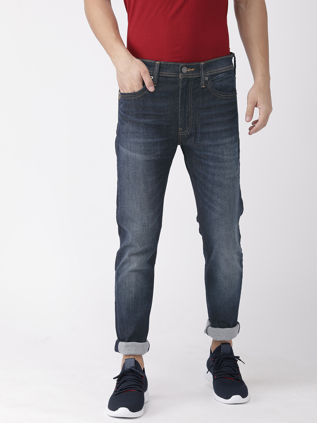 

Levis Men Blue Slim Straight Fit Mid-Rise Clean Look Stretchable Jeans 513