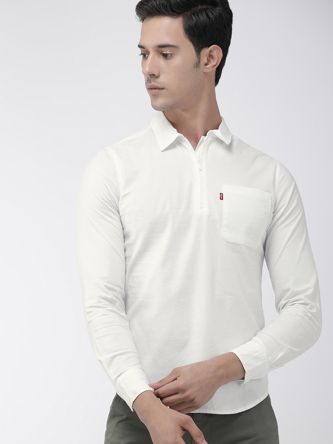

Levis Men White Slim Fit Solid Casual Shirt