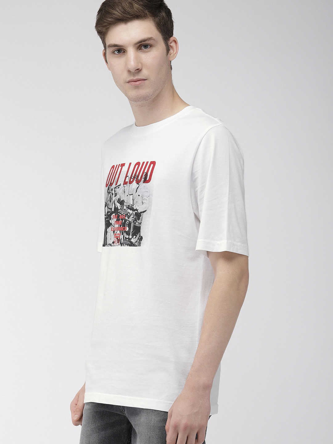 

Levis Men White Printed Round Neck Pure Cotton T-shirt