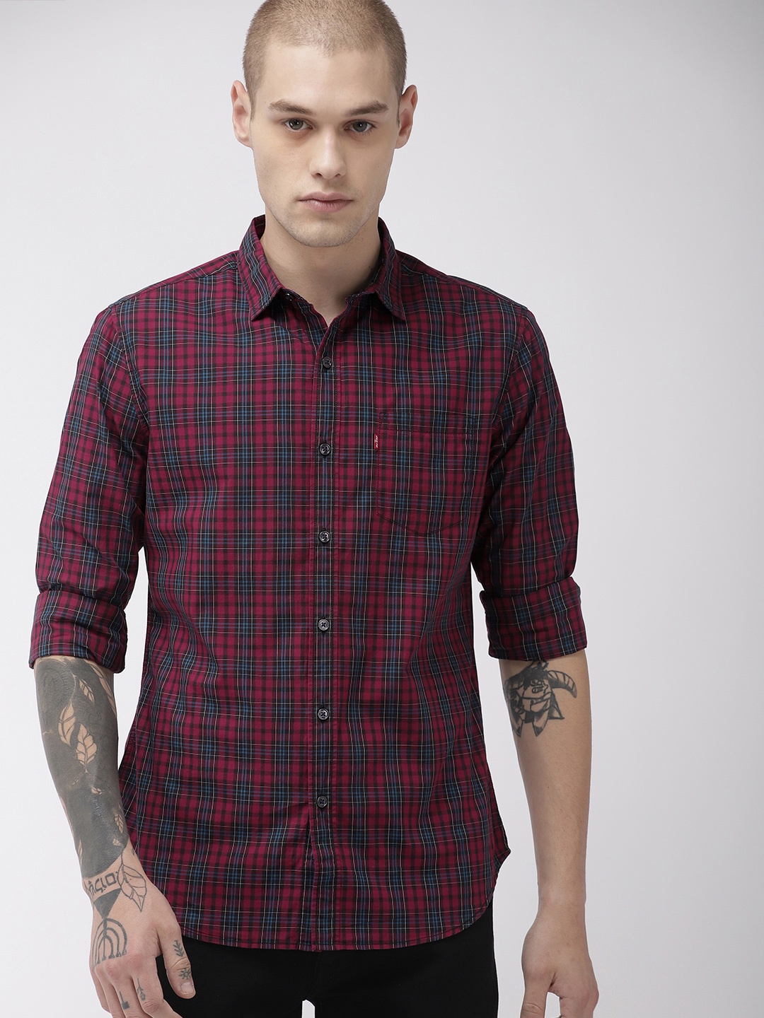 

Levis Men Red & Black Slim Fit Checked Casual Shirt