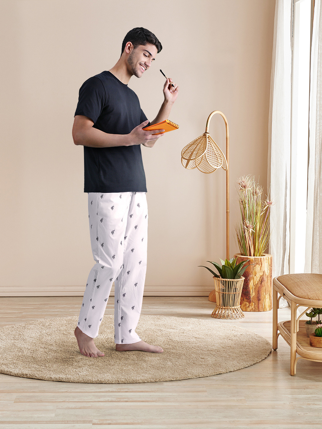 

U.S. Polo Assn. Men White & Grey Brand Logo Printed Lounge Pants