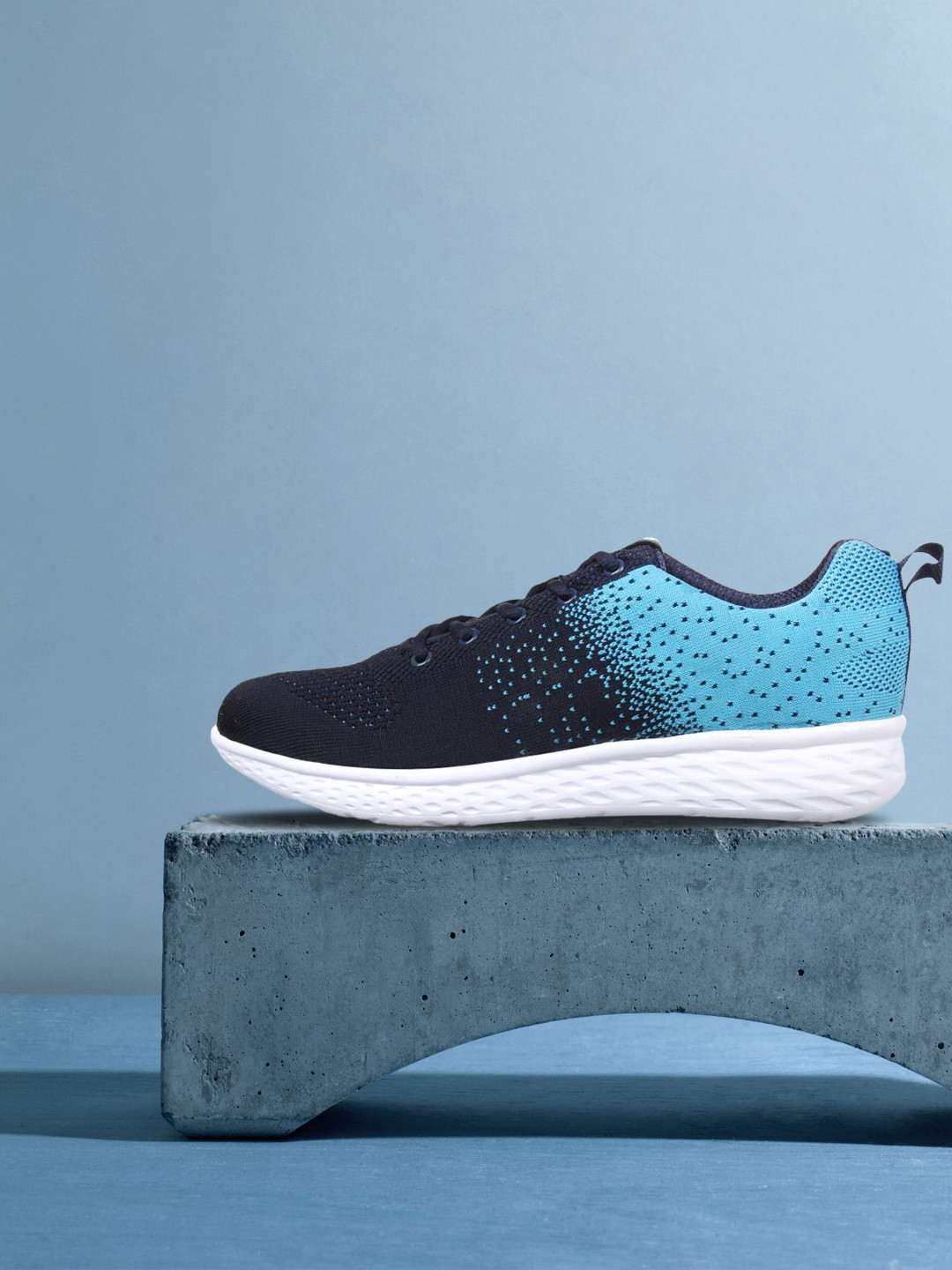 

Yuuki Men Navy Blue Running Shoes
