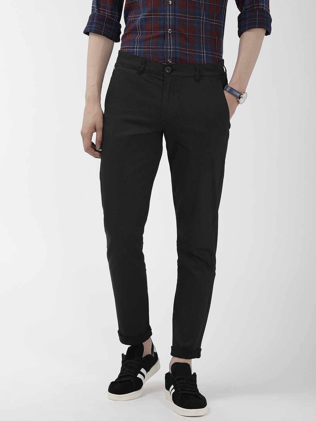 

The Indian Garage Co Men Black Regular Fit Printed Chinos