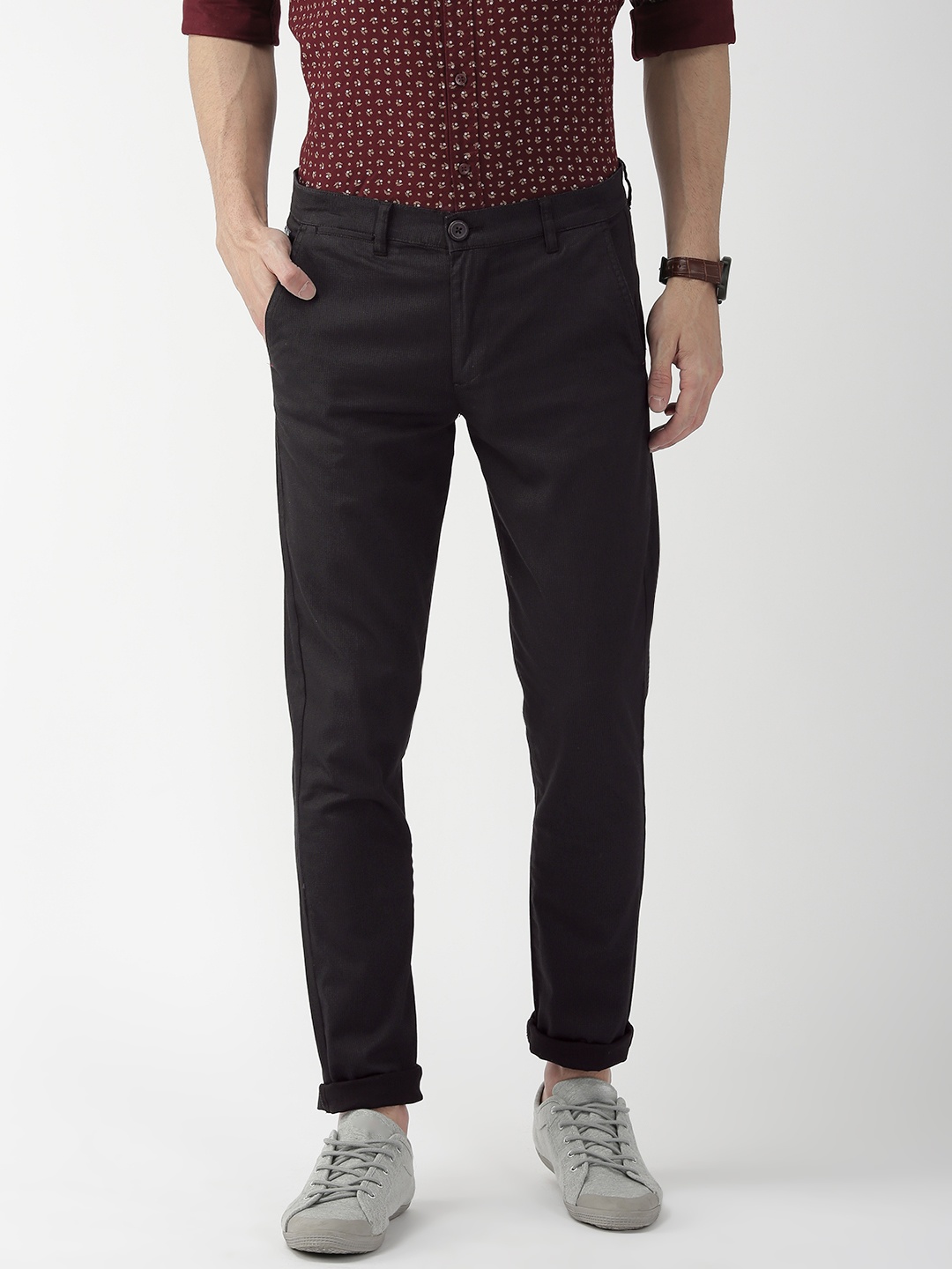 

The Indian Garage Co Men Black Slim Fit Checked Chinos