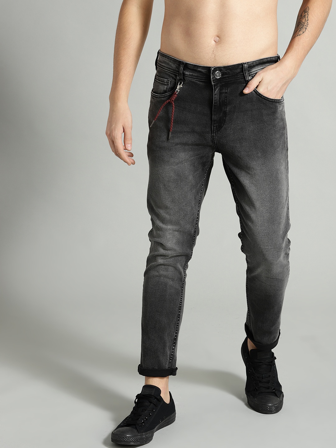 

Roadster Men Charcoal Grey Skinny Fit Mid-Rise Clean Look Stretchable LYCRA Fiber Jeans