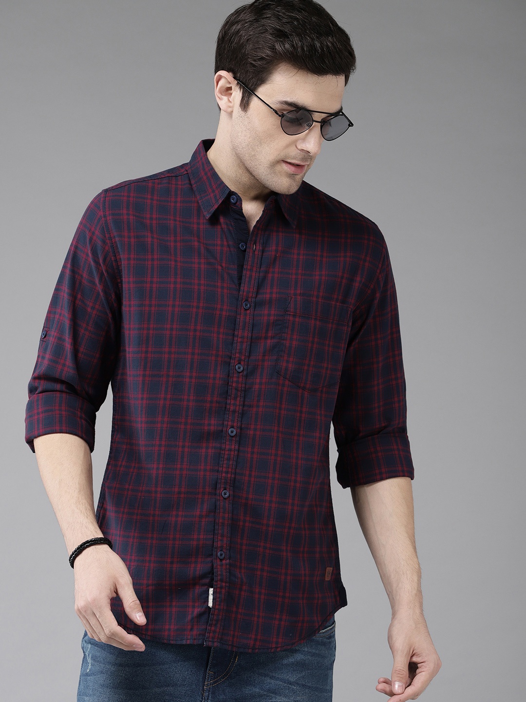 

The Roadster Lifestyle Co Men Maroon & Navy Blue Regular Fit Checked Sustainable Casual Shirt