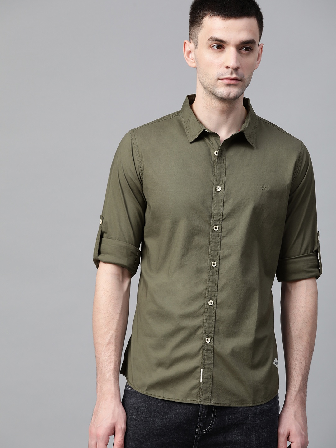 

The Roadster Lifestyle Co Men Olive Green Slim Fit Solid Casual Shirt