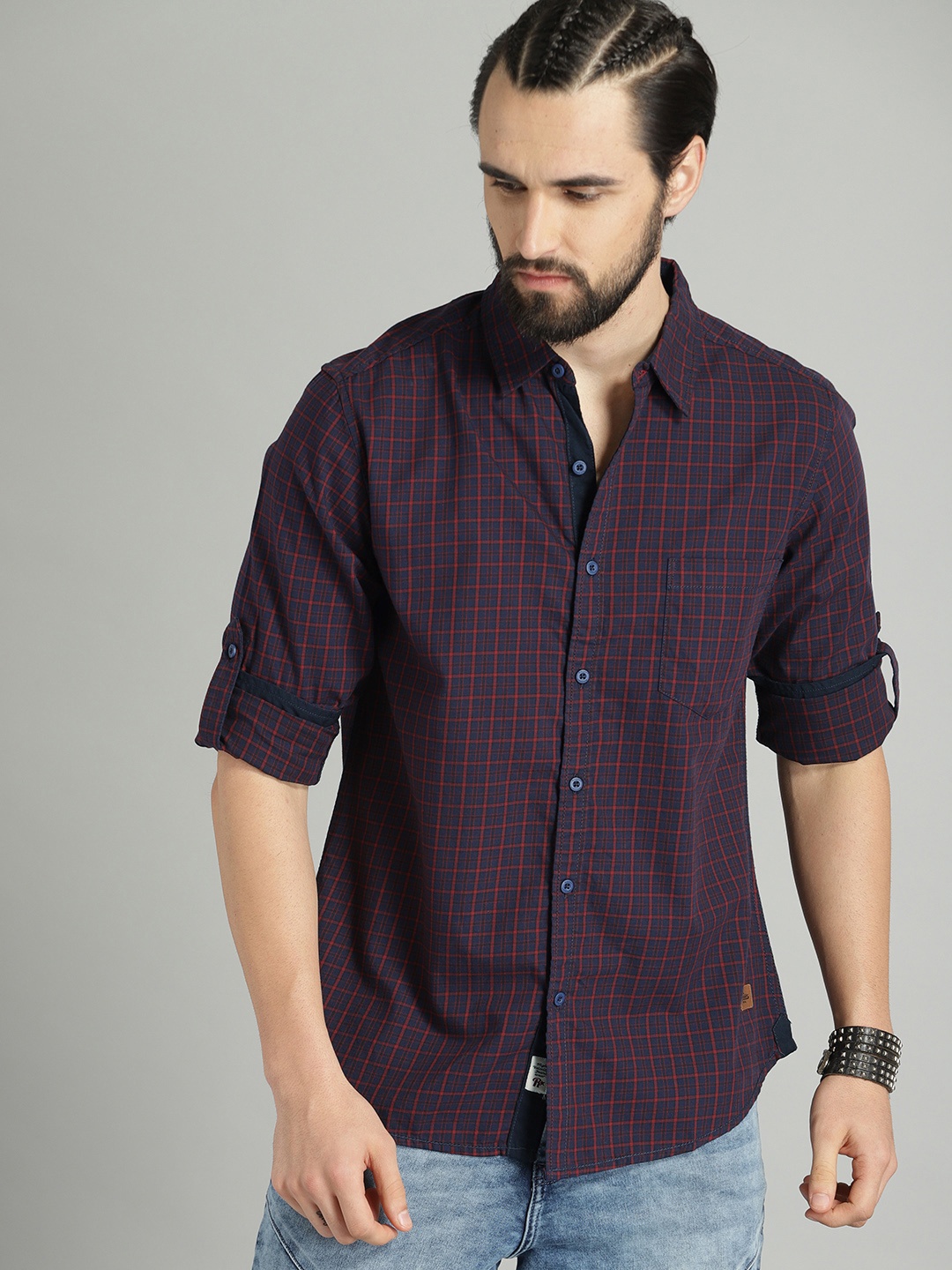 

The Roadster Lifestyle Co Men Navy Blue & Maroon Regular Fit Checked Sustainable Casual Shirt