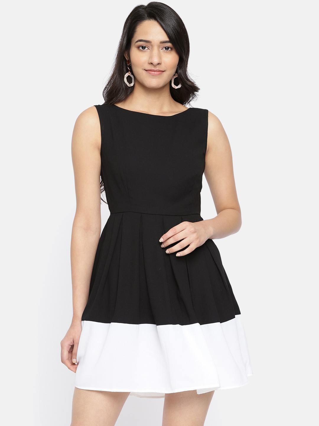 

ROVING MODE Women Black & White Colourblocked Fit and Flare Dress