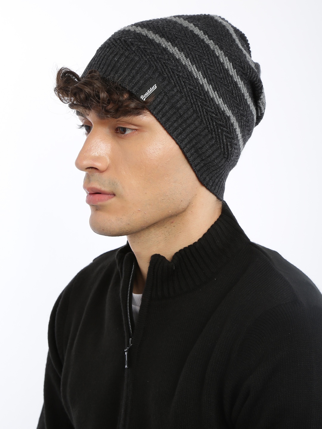 

The Roadster Lifestyle Co Unisex Grey Self Design Beanie