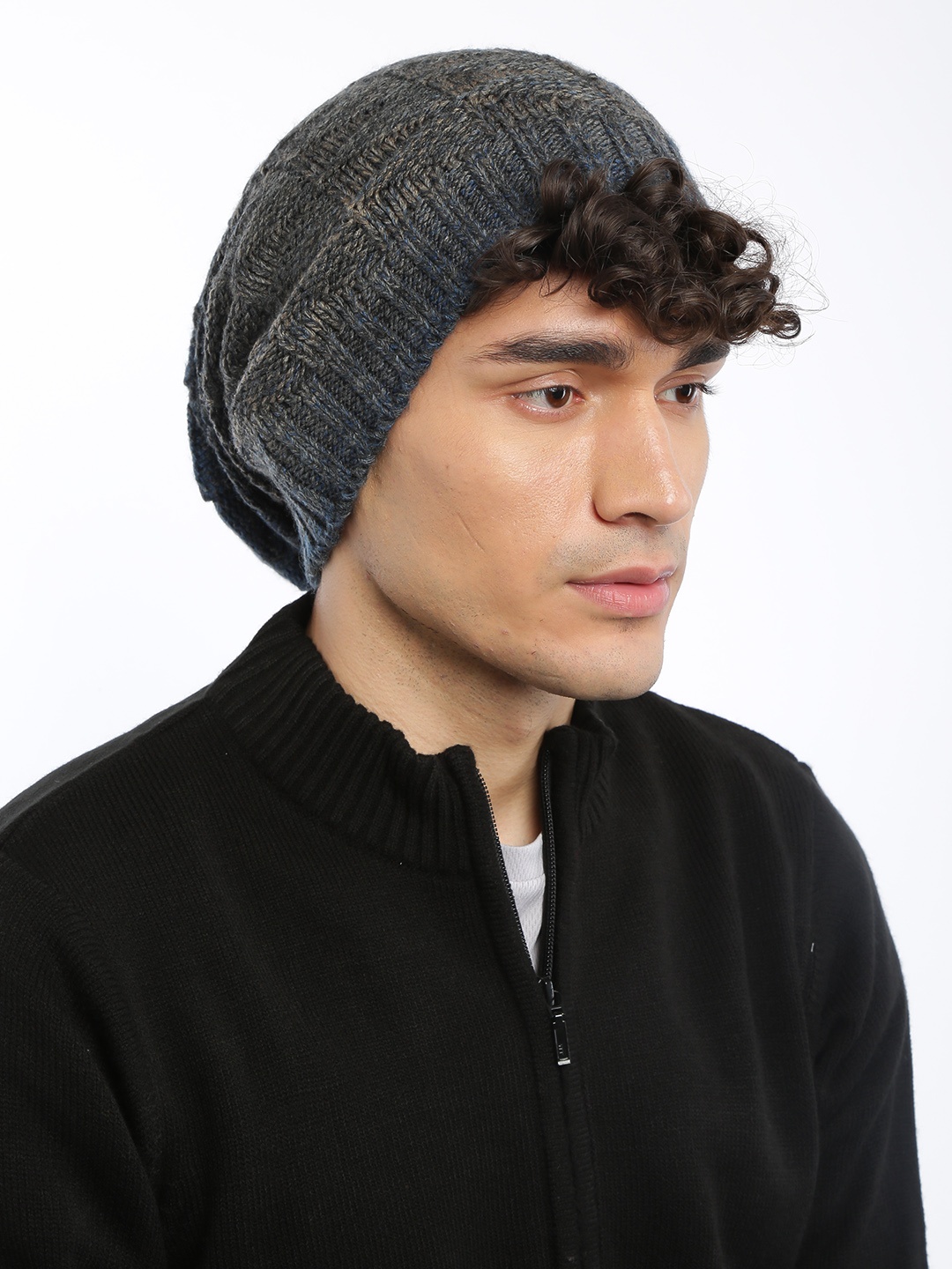 

The Roadster Lifestyle Co Unisex Charcoal Grey Solid Beanie