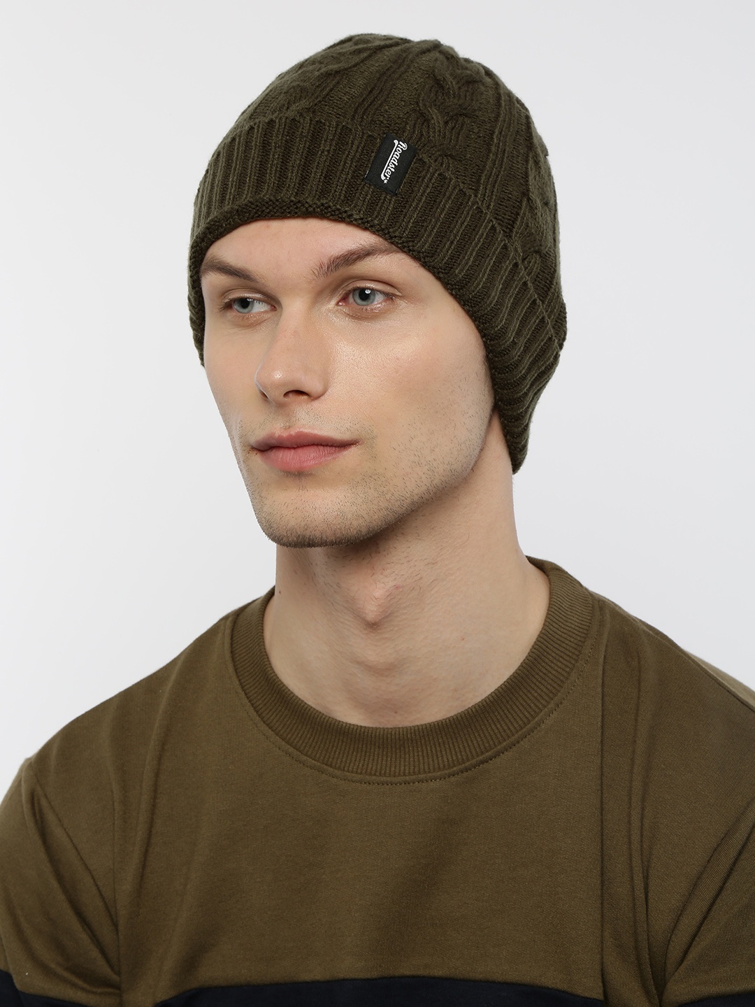 

The Roadster Lifestyle Co Unisex Olive Green Self Design Beanie