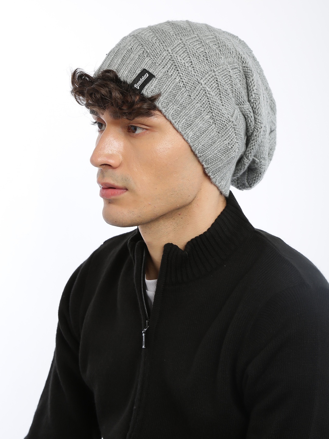 

The Roadster Lifestyle Co Unisex Grey Solid Beanie