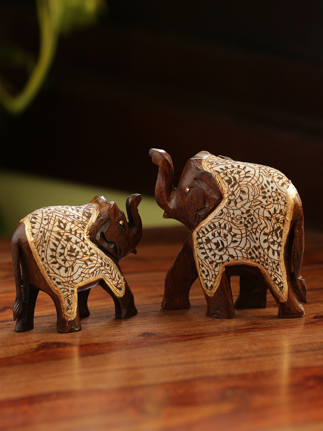 

ExclusiveLane Set of 2 Wooden Hand Carved Elephant Showpieces, Brown
