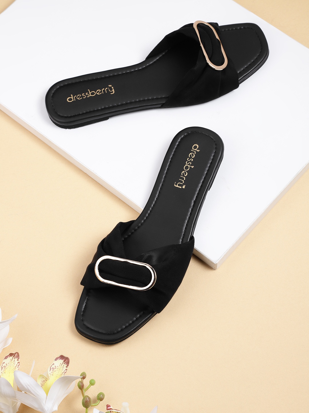 

DressBerry Women Black Solid Open Toe Flats