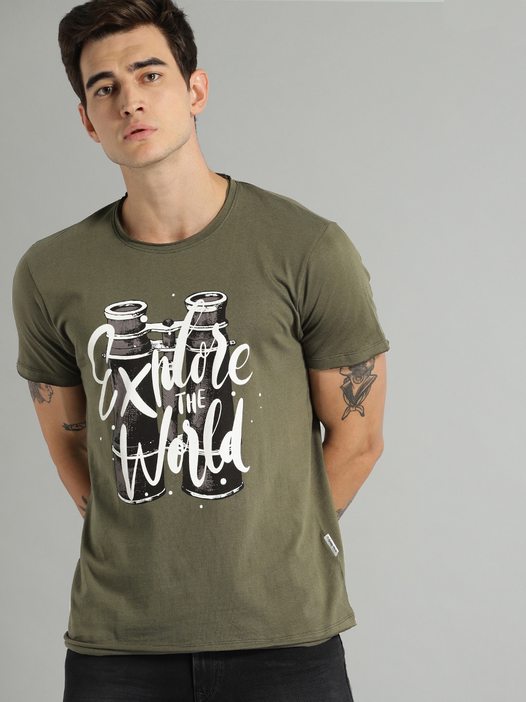 

The Roadster Lifestyle Co Men Olive Green Printed Round Neck Pure Cotton T-shirt
