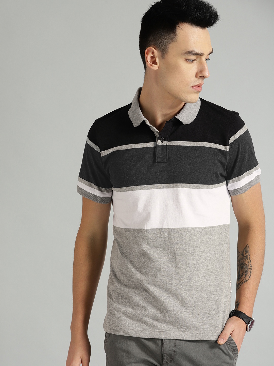 

The Roadster Lifestyle Co Men Grey Melange & Black Colourblocked Polo Collar T-shirt