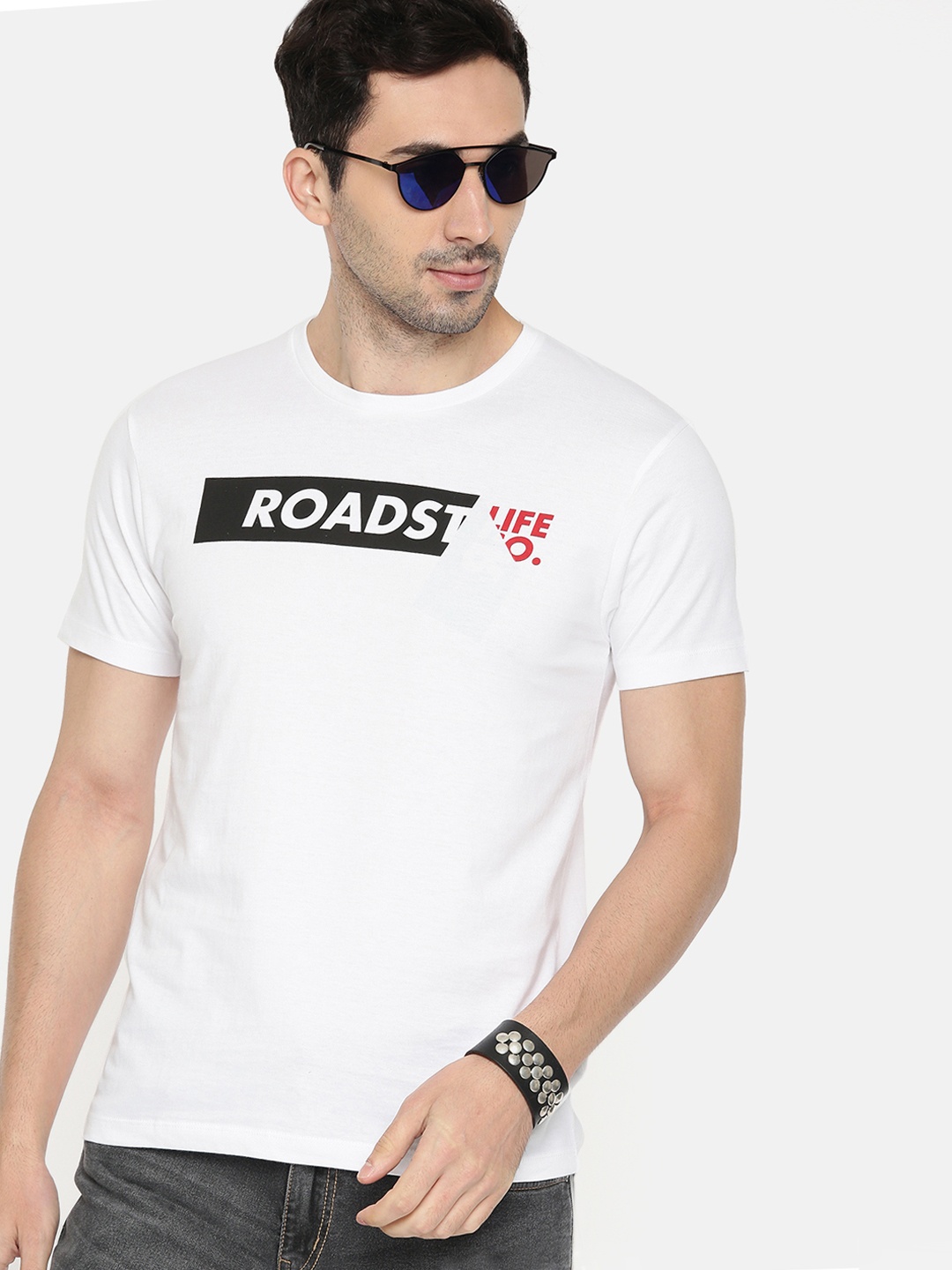 

The Roadster Lifestyle Co Men White Printed Round Neck Pure Cotton T-shirt
