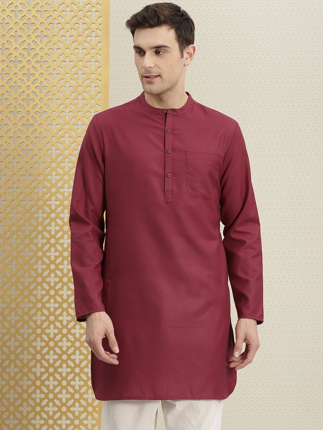 

House of Pataudi Men Maroon Solid Straight Kurta