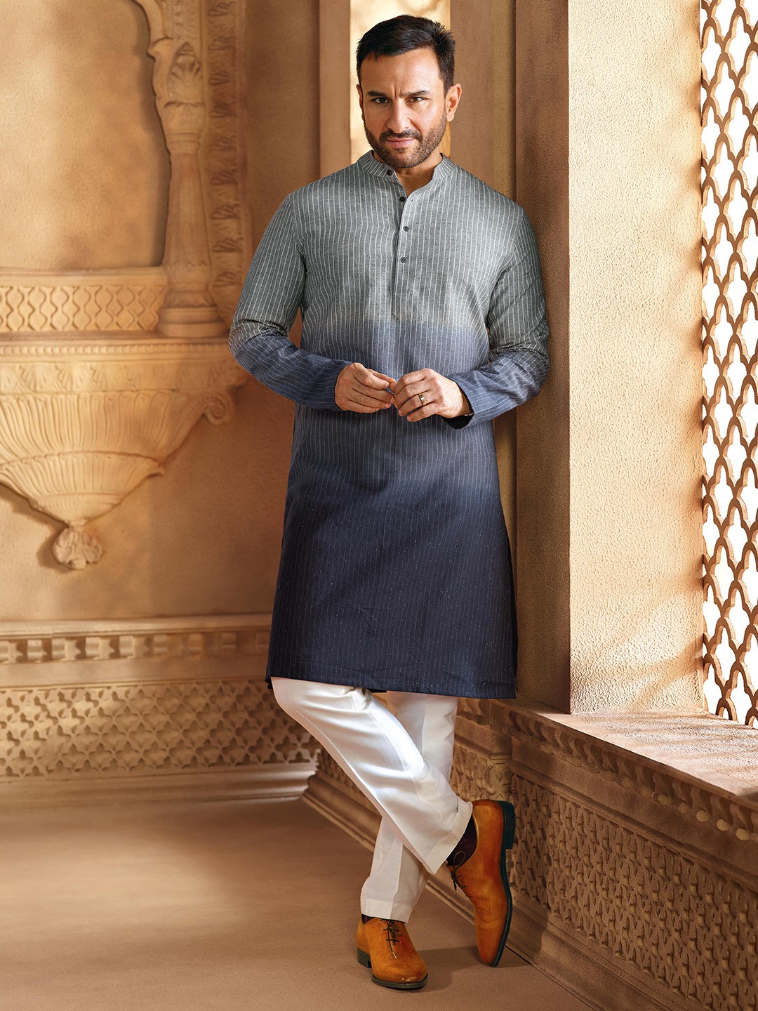 

House of Pataudi Men Blue Dyed Straight Kurta, Navy blue
