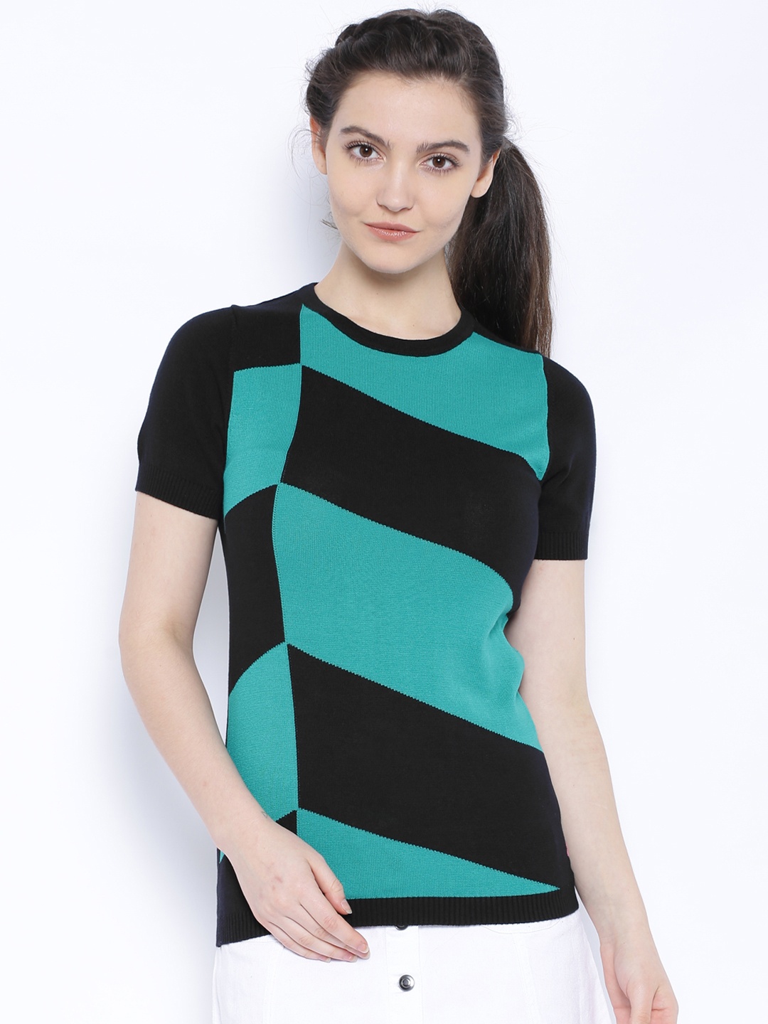 

United Colors of Benetton Green & Black Sweater