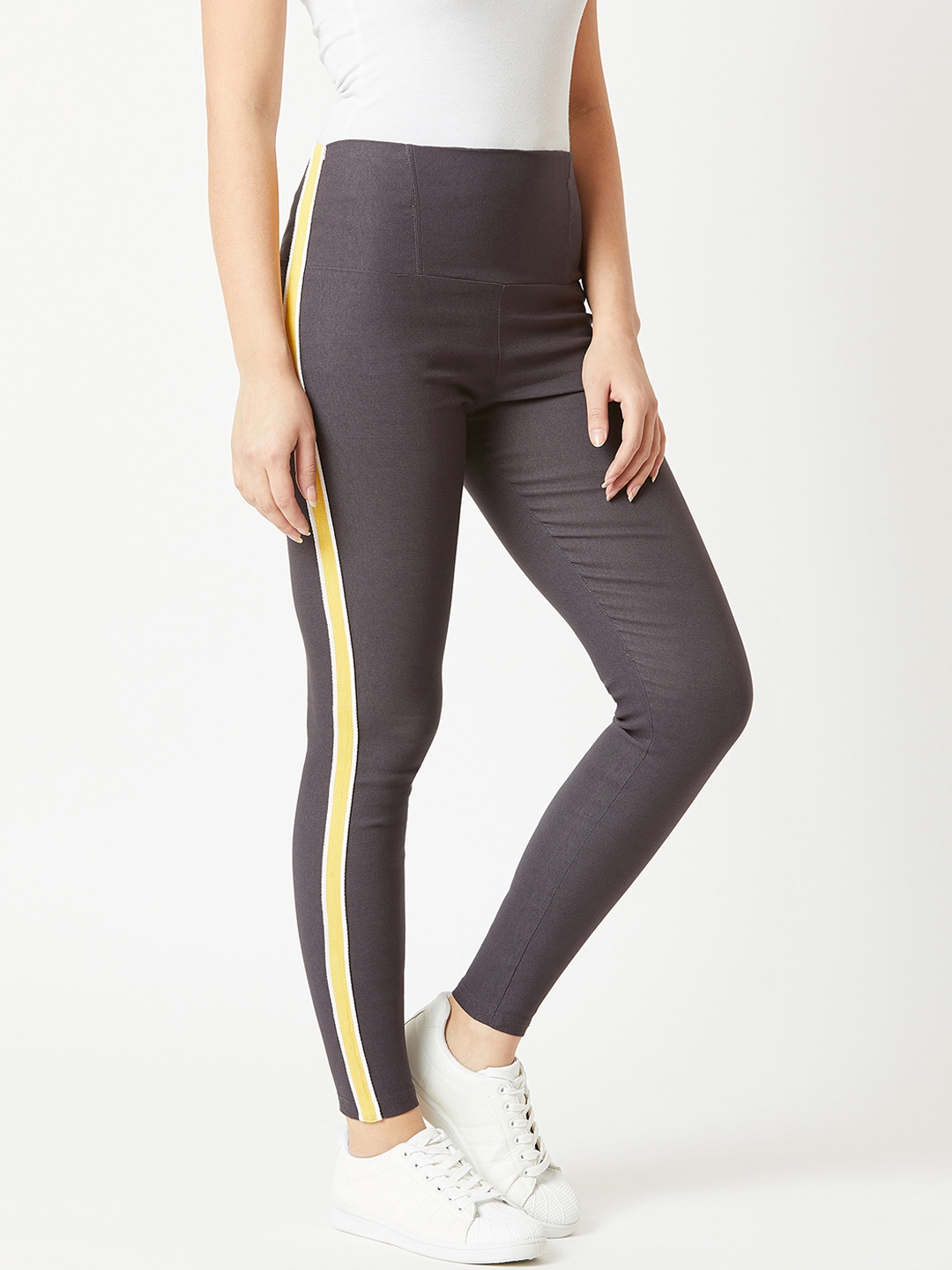 

Miss Chase Women Grey Solid Skinny-Fit Jeggings