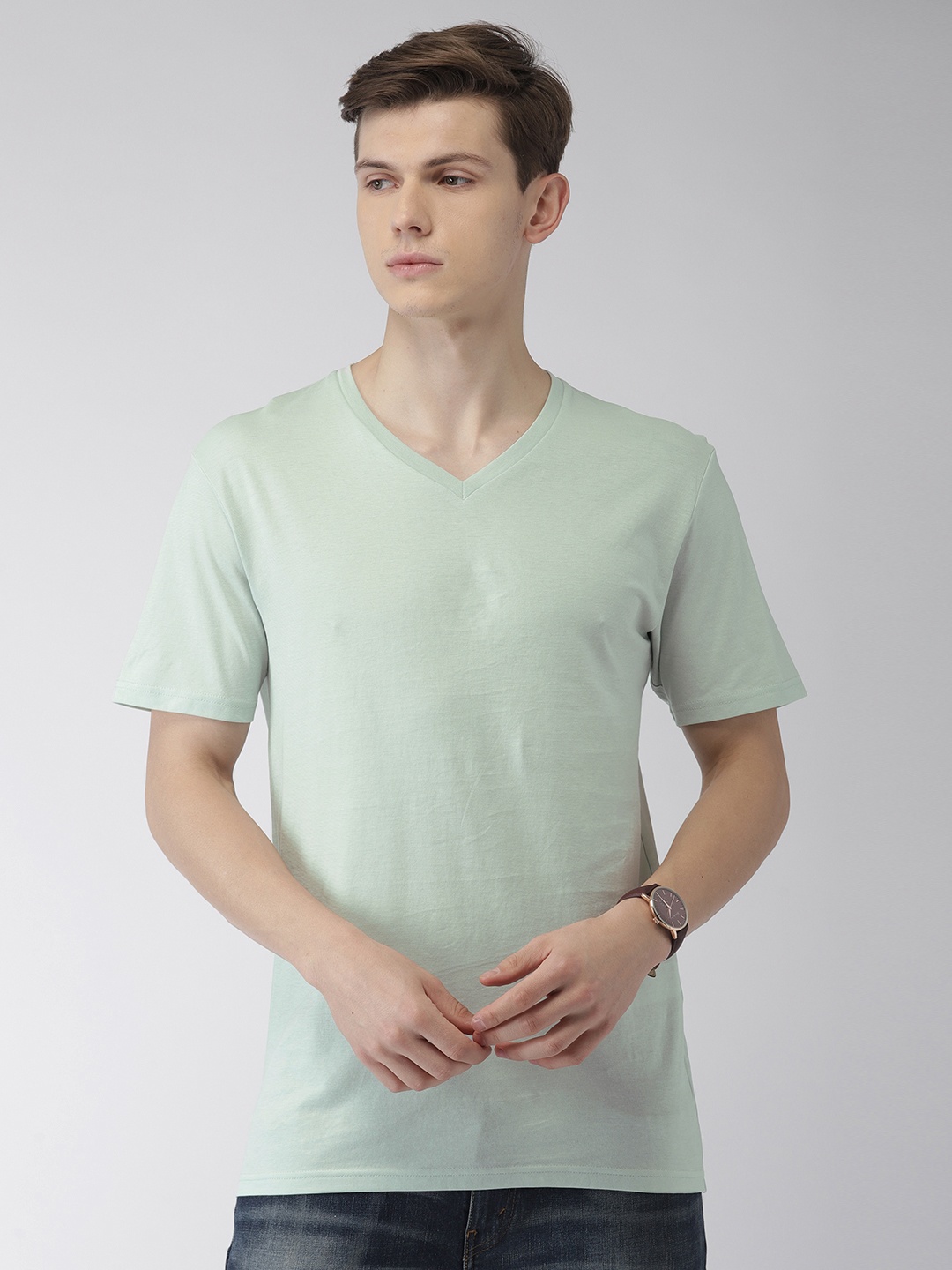 

Celio Men Green Solid V-Neck T-shirt