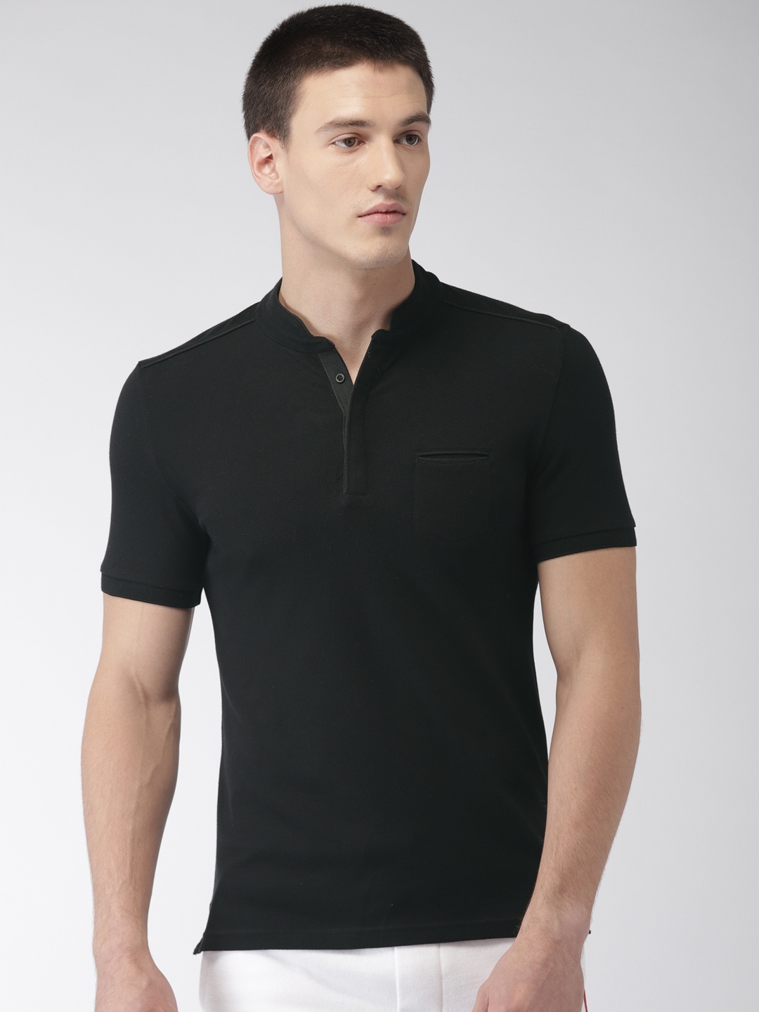 

Celio Men Black Slim Fit Solid Henley Neck T-shirt