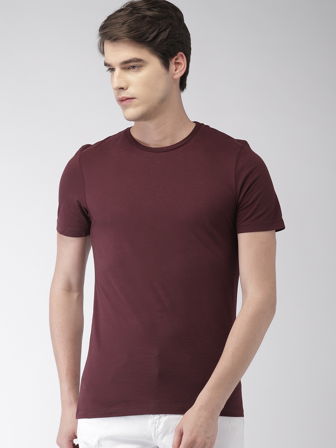 

Celio Men Maroon Solid Round Neck T-shirt