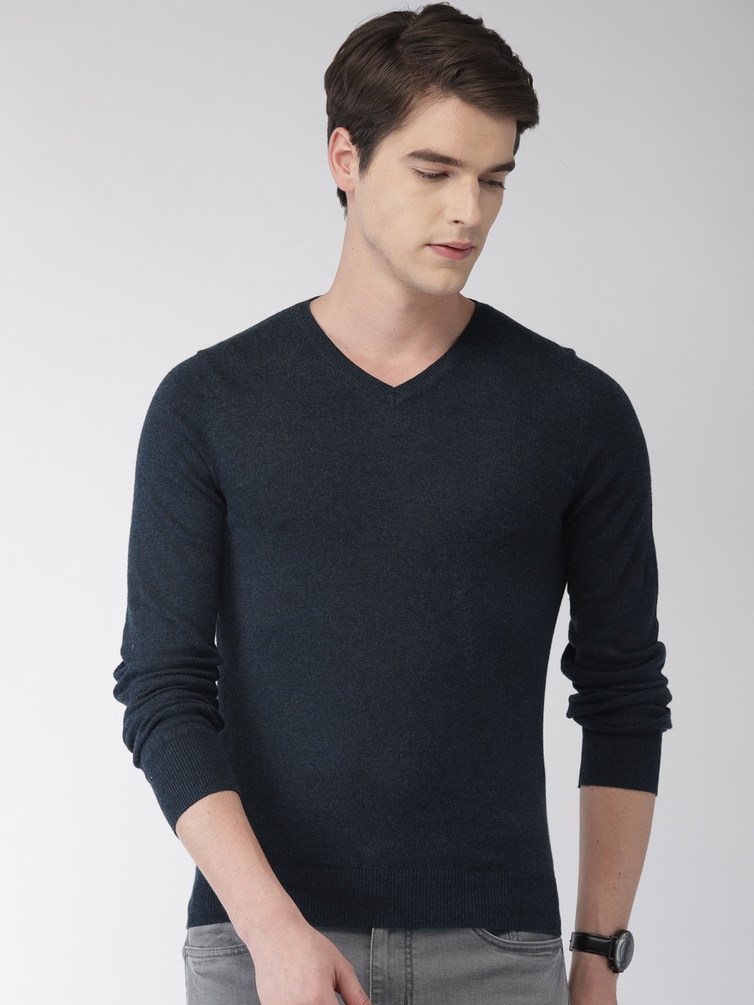 

Celio Men Navy Blue Solid V-Neck Sweater