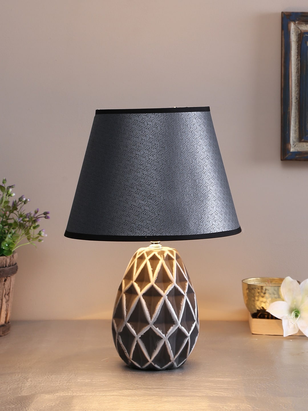 

TAYHAA Black Solid Bedside Standard Table Lamp