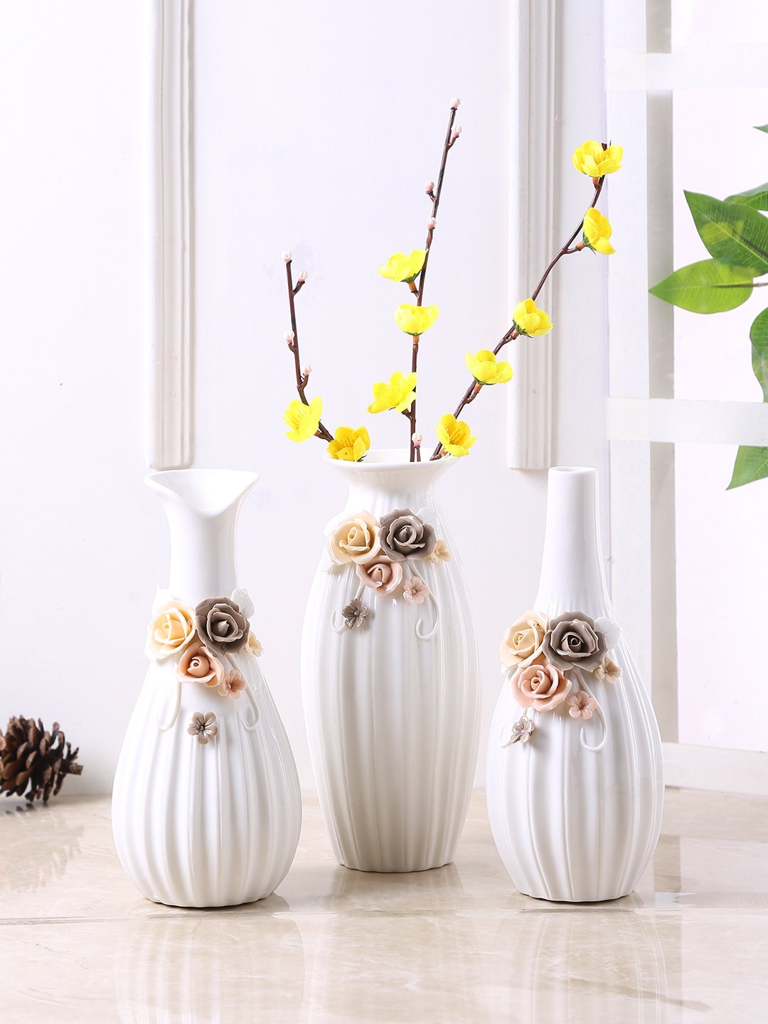 

TAYHAA Set of 3 White Ceramic Flower Vases